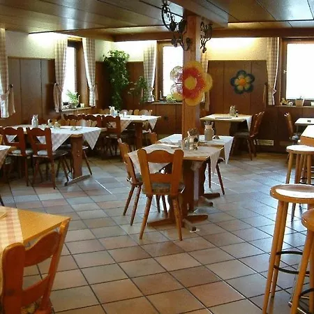 Πανσιόν Landgasthaus Kreuz Beim Tom