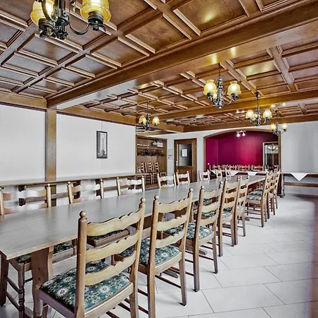 Landgasthaus Kreuz Beim Tom 2*