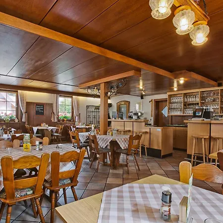 Gasthof Landgasthaus Kreuz Beim Tom Rastatt